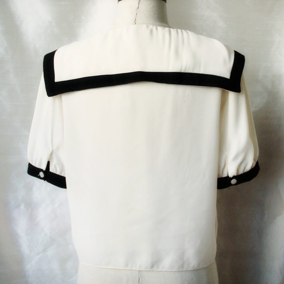 Tie Front Blouse - Picture 5 of 6